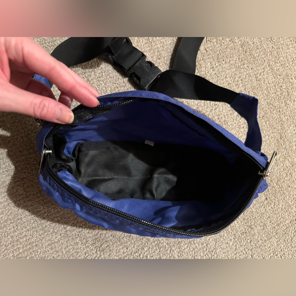 Blue Vintage REI Crossbody Bag/Fanny Pack - Picture 3 of 8